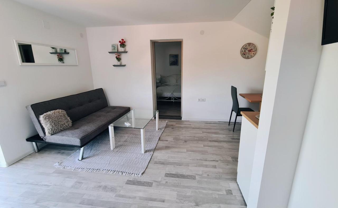 Apartman Castle Tusilovic エクステリア 写真