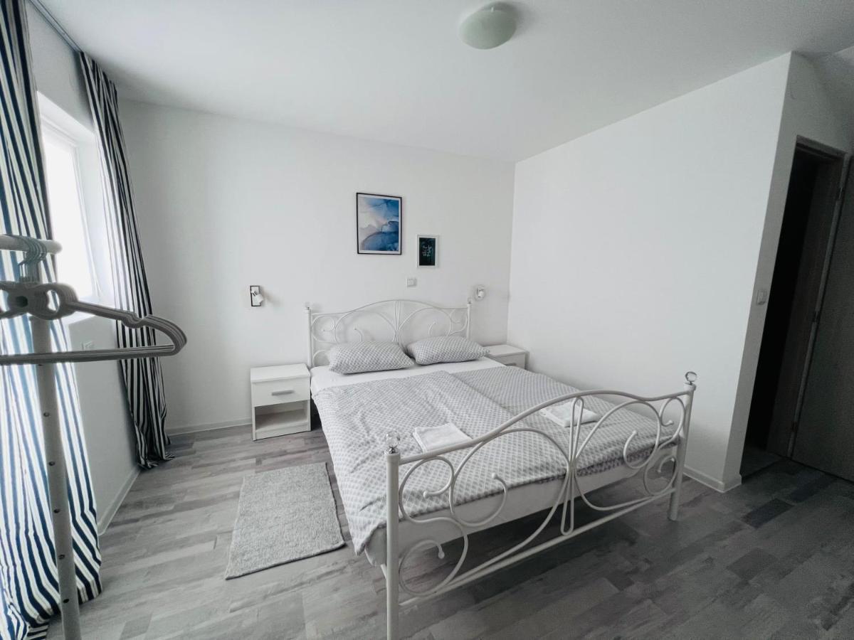 Apartman Castle Tusilovic エクステリア 写真