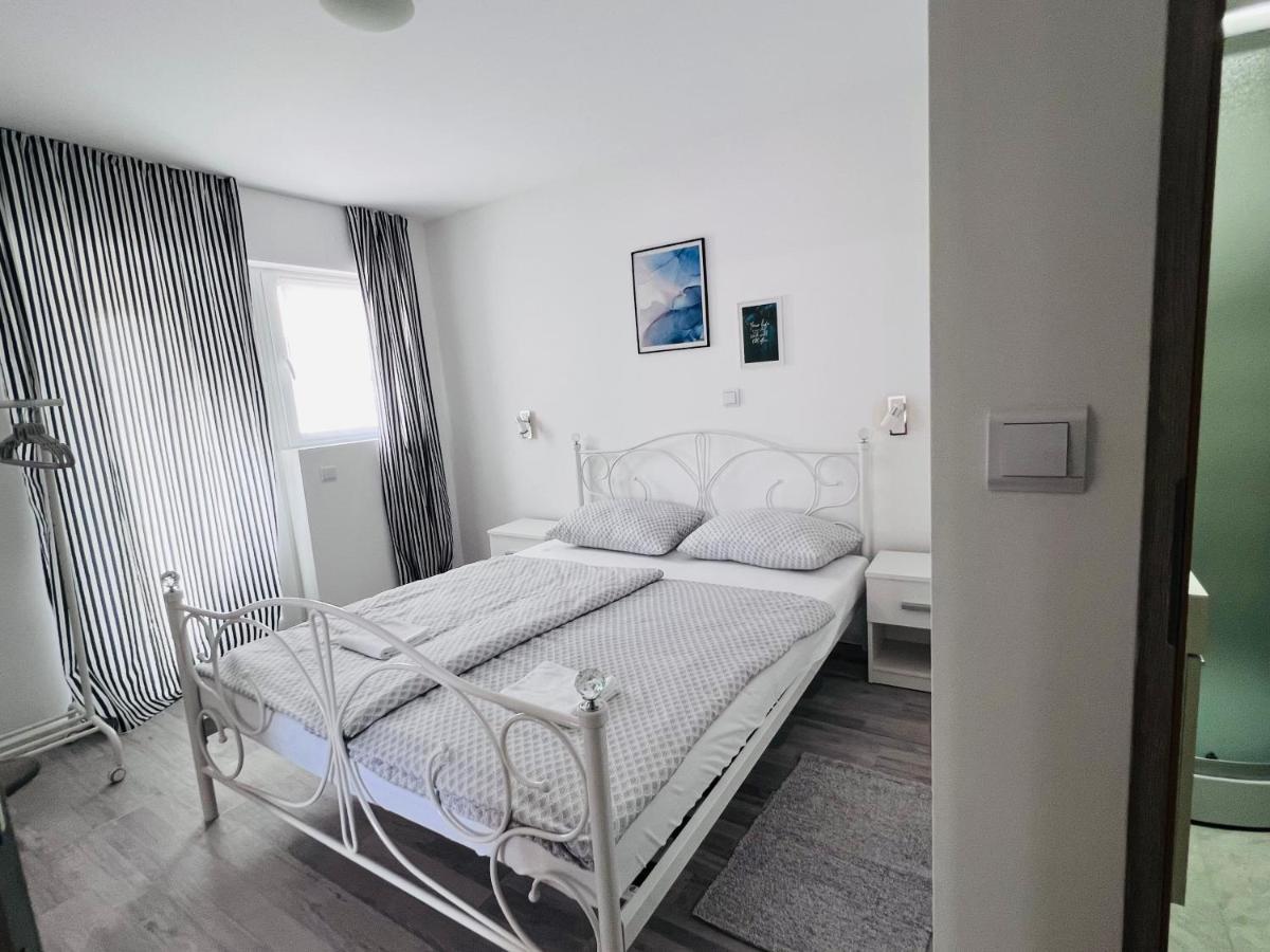 Apartman Castle Tusilovic エクステリア 写真