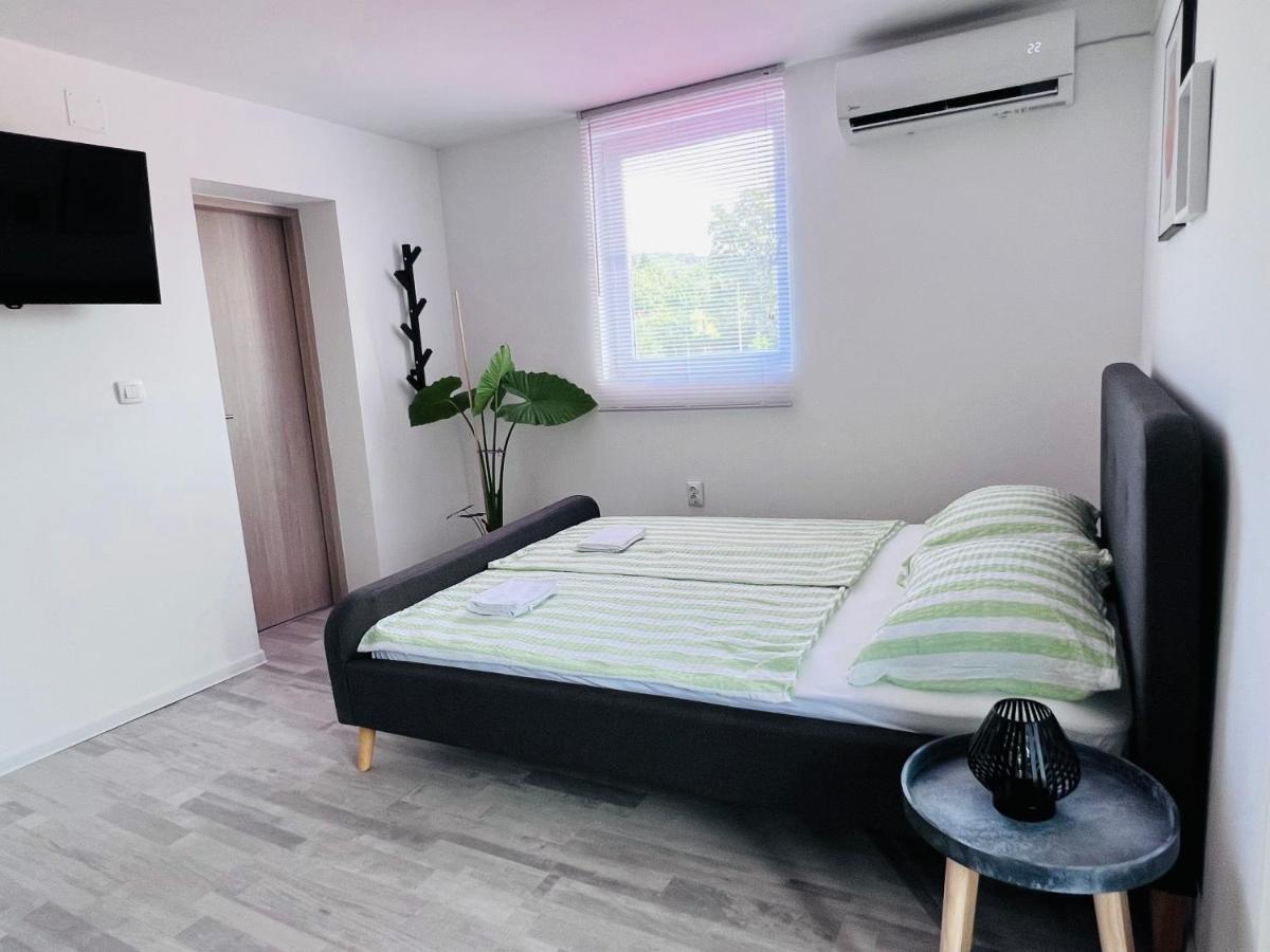 Apartman Castle Tusilovic エクステリア 写真